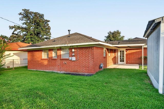 6127 Rietta Street, Houston, TX 77016