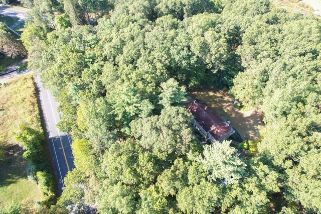 23 Hampden Road, Somers, CT 06071