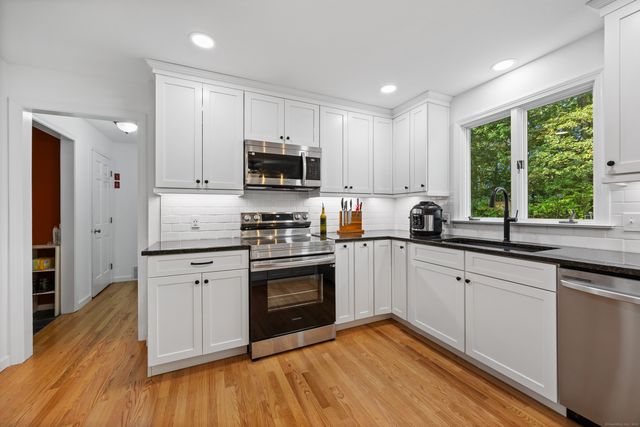 23 Hampden Road, Somers, CT 06071