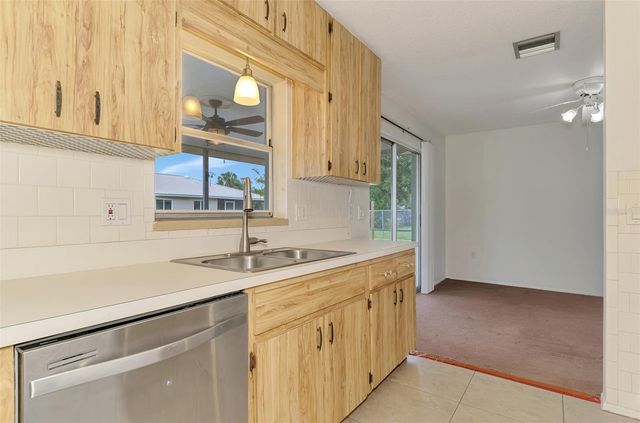 256 PERIWINKLE ROAD, Venice, FL 34293
