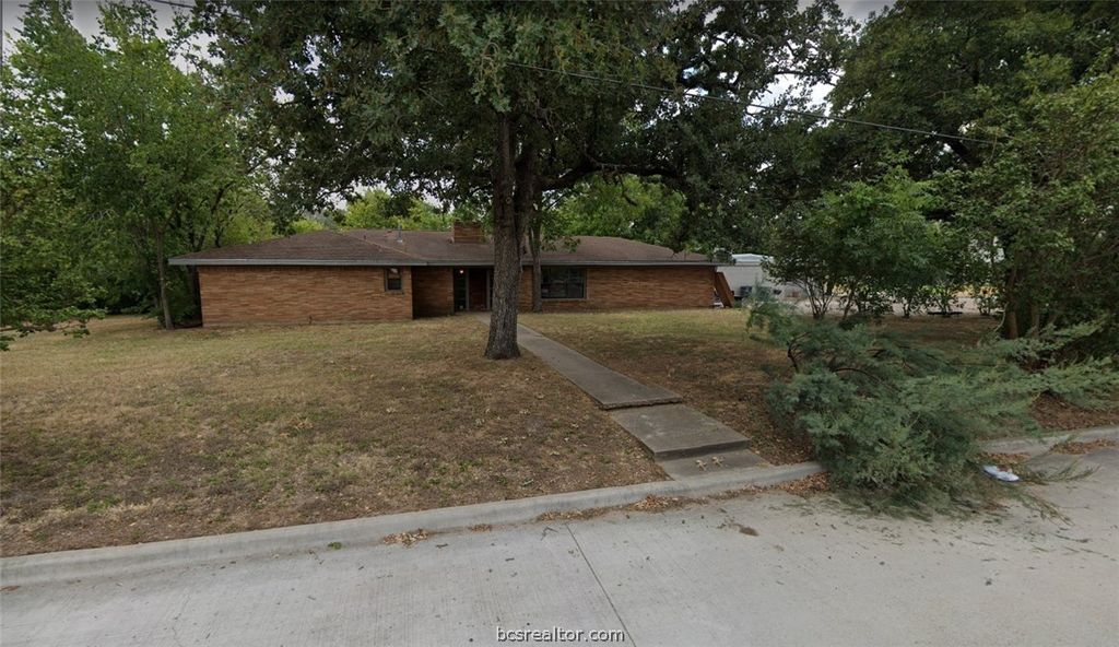 403 Sulphur Springs Road, Bryan, TX 77801 — photo 2