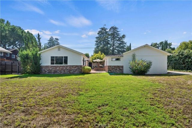 23003 Mariano Street, Woodland Hills, CA 91367