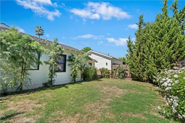 23003 Mariano Street, Woodland Hills, CA 91367