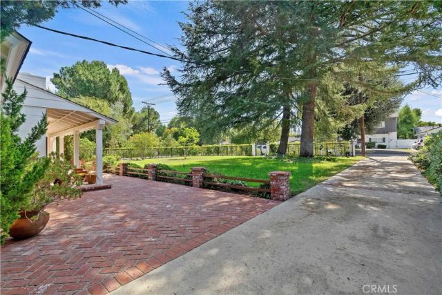 23003 Mariano Street, Woodland Hills, CA 91367