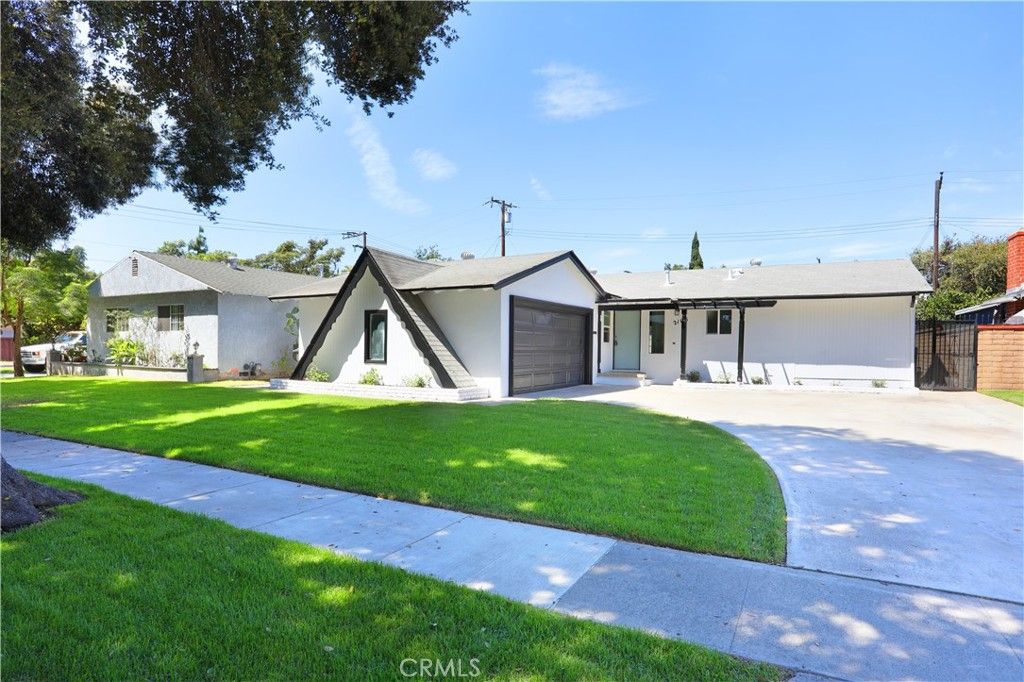 2105 W Hall, Santa Ana, CA 92704 — exterior