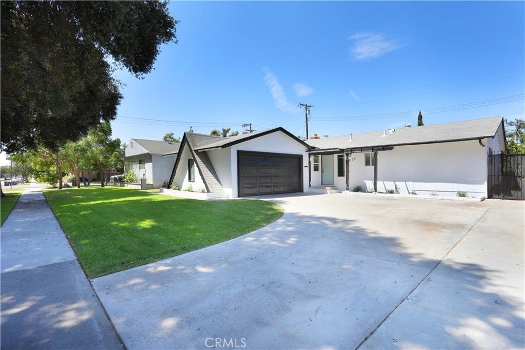 2105 W Hall, Santa Ana, CA 92704 — photo 2