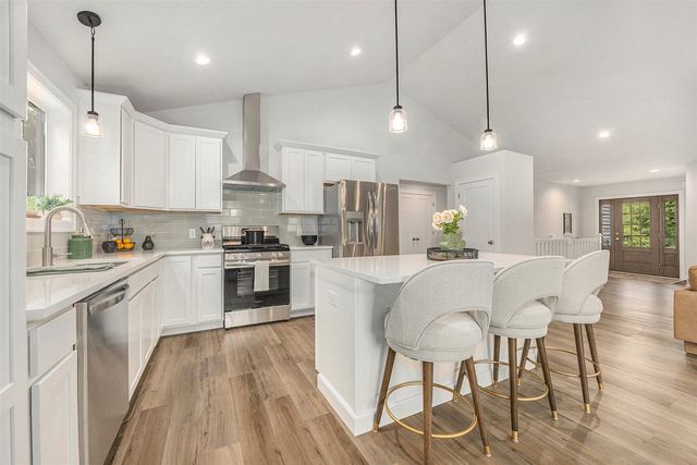 Unit 79 Rose Ridge Drive, Rockford, MI 49341