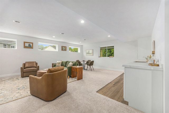 Unit 79 Rose Ridge Drive, Rockford, MI 49341