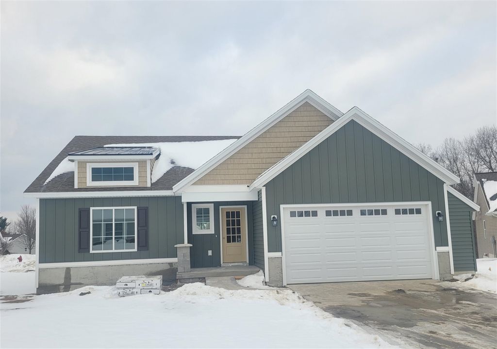 Unit 79 Rose Ridge Drive, Rockford, MI 49341