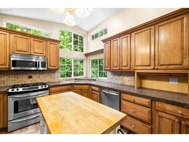 231 Ne SCOTT Dr, Gresham, OR 97030