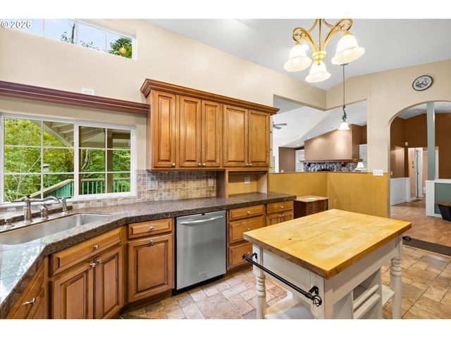 231 Ne SCOTT Dr, Gresham, OR 97030