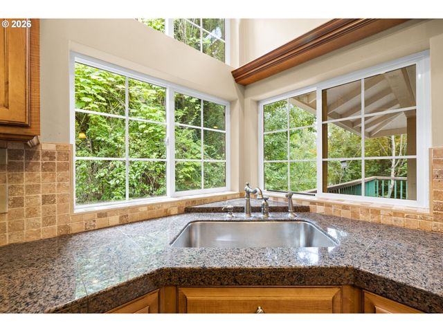 231 Ne SCOTT Dr, Gresham, OR 97030