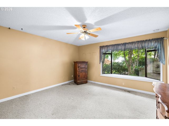 231 Ne SCOTT Dr, Gresham, OR 97030