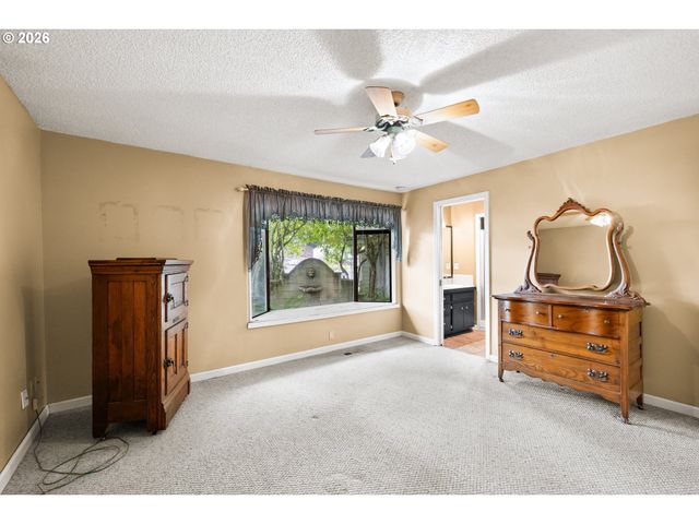 231 Ne SCOTT Dr, Gresham, OR 97030