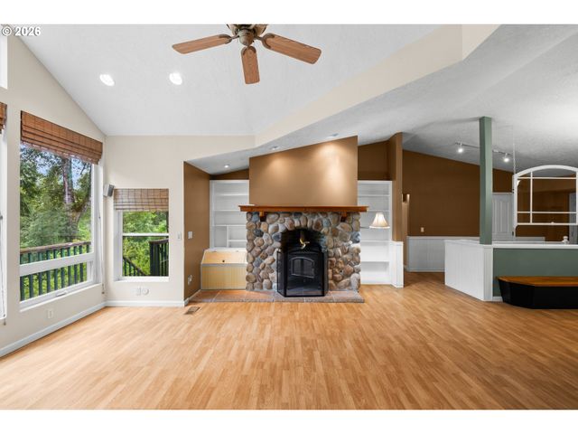 231 Ne SCOTT Dr, Gresham, OR 97030