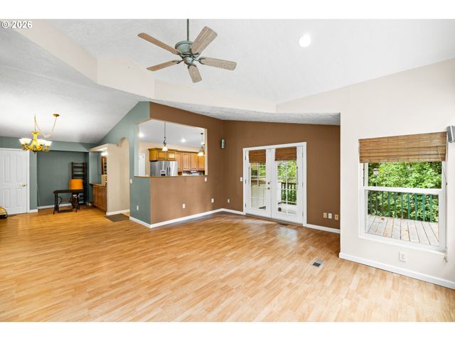 231 Ne SCOTT Dr, Gresham, OR 97030
