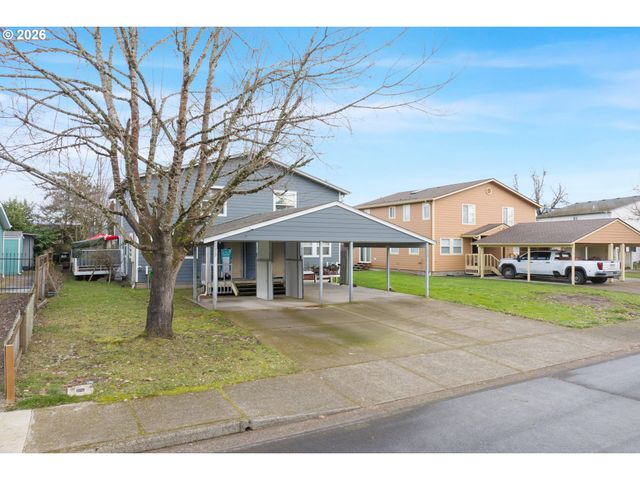 215 SMITH Loop, Springfield, OR 97478
