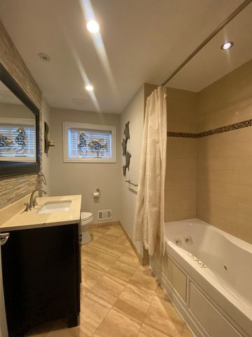 4735 Locust Avenue, Glenview, IL 60025