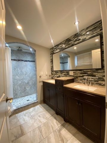 4735 Locust Avenue, Glenview, IL 60025