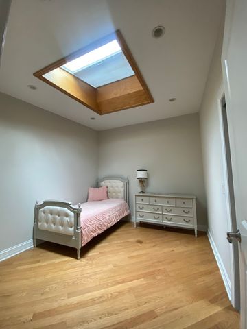 4735 Locust Avenue, Glenview, IL 60025