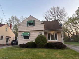 13917 Wolf Avenue, Garfield Heights, OH 44125