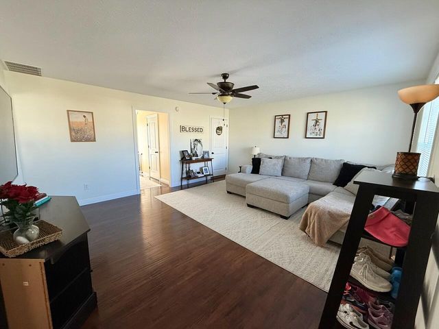 20 Hibiscus Court, Morehead, KY 40351