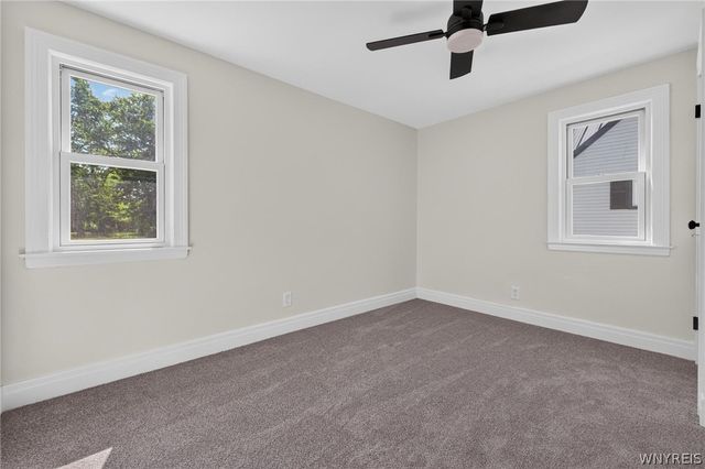 3093 Lyth Rd, Hamburg, NY 14218