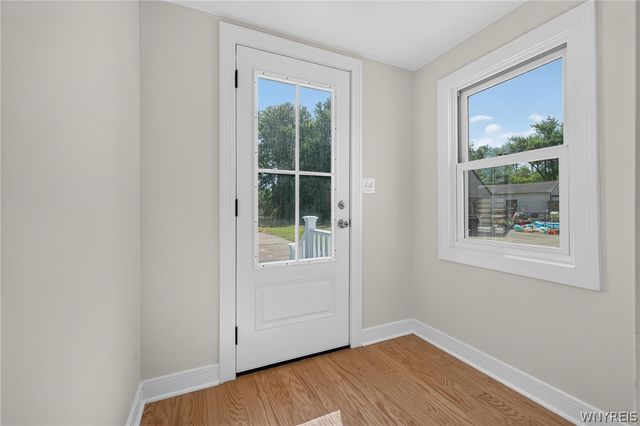 3093 Lyth Rd, Hamburg, NY 14218