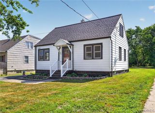 3093 Lyth Rd, Hamburg, NY 14218