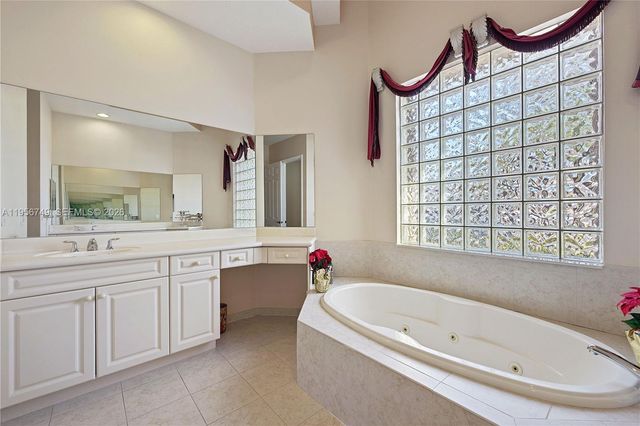 109 SW 128th Ave, Plantation, FL 33325