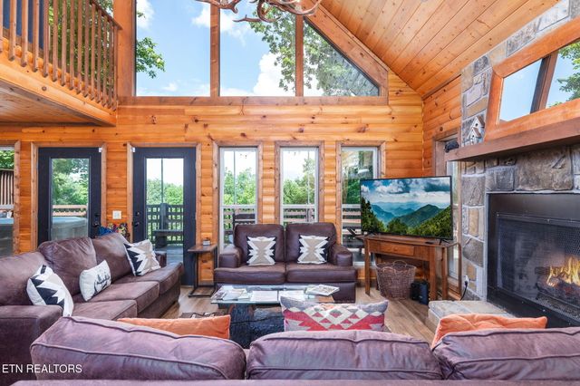 531 Gatlin Drive, Gatlinburg, TN 37738
