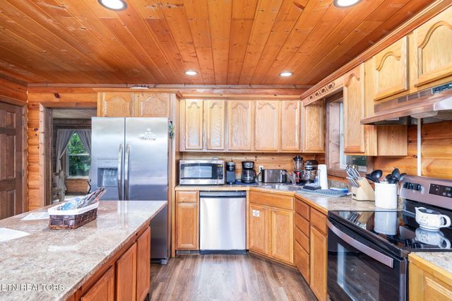531 Gatlin Drive, Gatlinburg, TN 37738