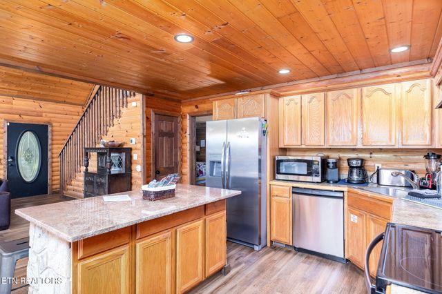 531 Gatlin Drive, Gatlinburg, TN 37738