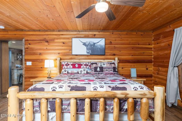 531 Gatlin Drive, Gatlinburg, TN 37738