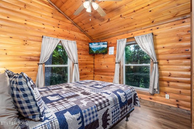 531 Gatlin Drive, Gatlinburg, TN 37738