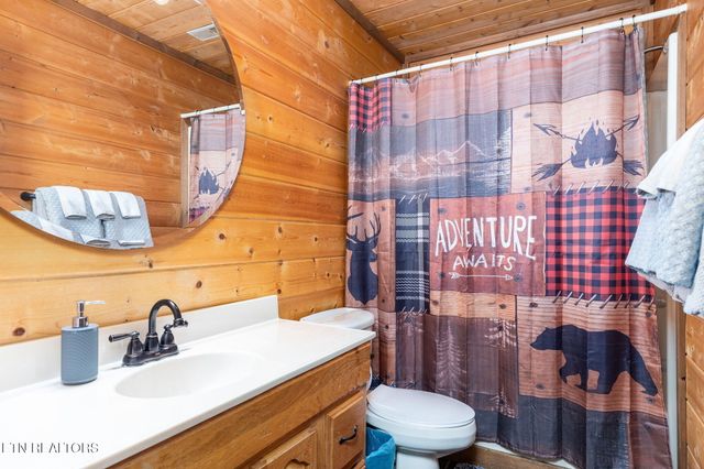 531 Gatlin Drive, Gatlinburg, TN 37738