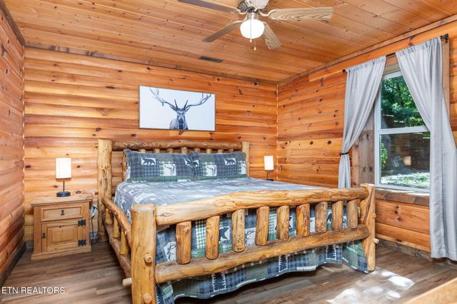 531 Gatlin Drive, Gatlinburg, TN 37738