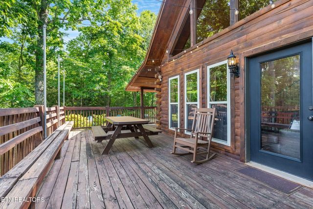 531 Gatlin Drive, Gatlinburg, TN 37738