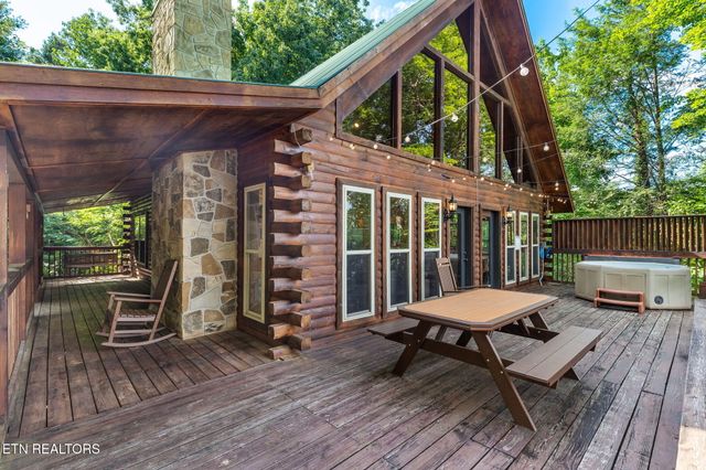 531 Gatlin Drive, Gatlinburg, TN 37738