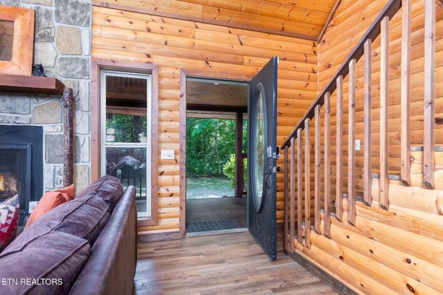 531 Gatlin Drive, Gatlinburg, TN 37738