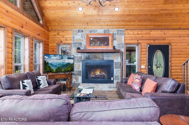 531 Gatlin Drive, Gatlinburg, TN 37738