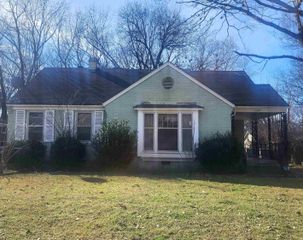 1069 MCEVERS RD, Memphis, TN 38111