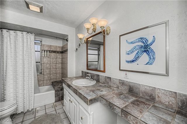 3511 SE 18th PL, Cape Coral, FL 33904