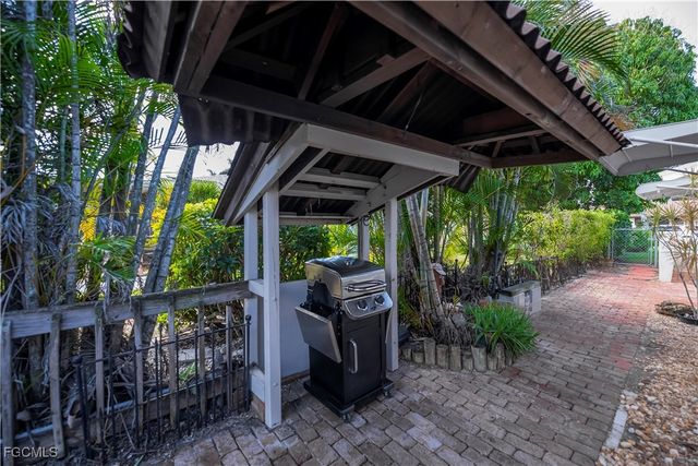 3511 SE 18th PL, Cape Coral, FL 33904