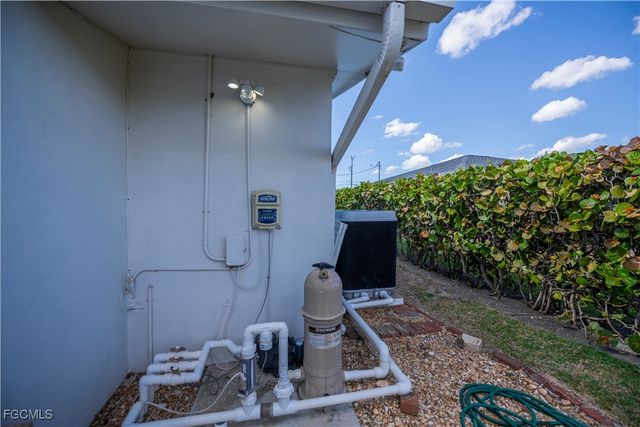 3511 SE 18th PL, Cape Coral, FL 33904