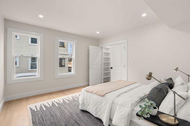 45 Bartlett Ave 45, Belmont, MA 02478