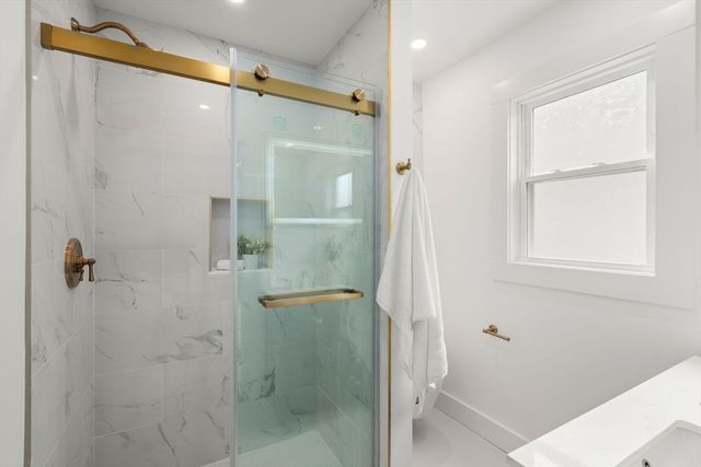 45 Bartlett Ave 45, Belmont, MA 02478