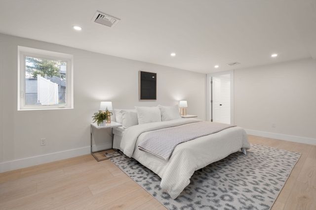 45 Bartlett Ave 45, Belmont, MA 02478