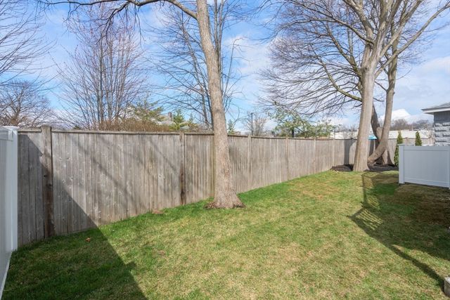 45 Bartlett Ave 45, Belmont, MA 02478