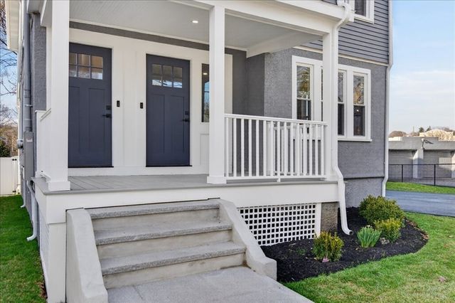 45 Bartlett Ave 45, Belmont, MA 02478